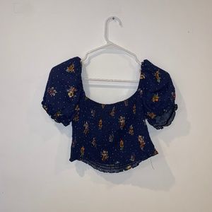 Miley & Molly crop top size s
